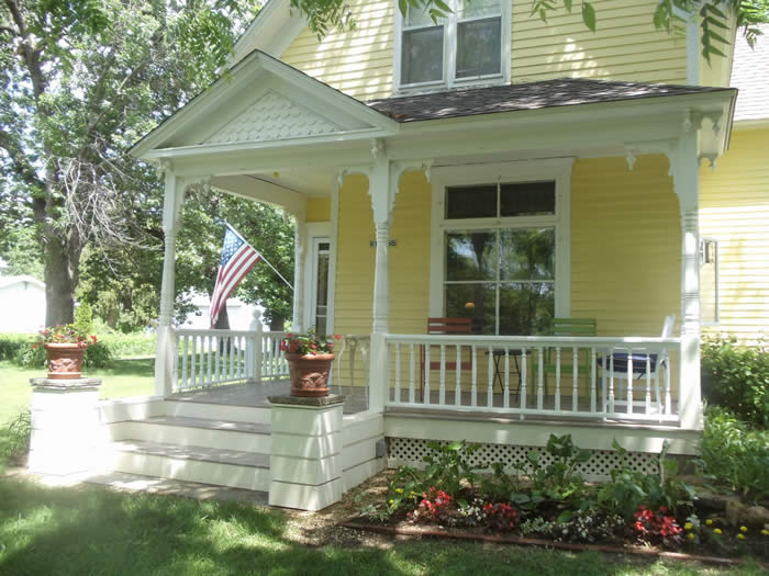 TansyHus Porch